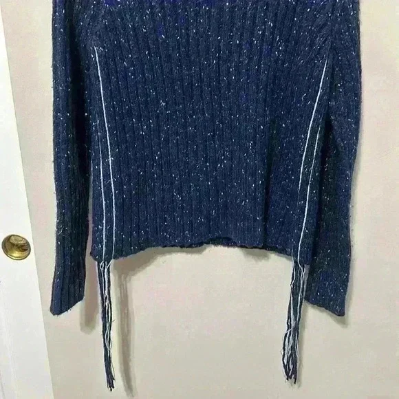 The Row - Picture 3 of 8